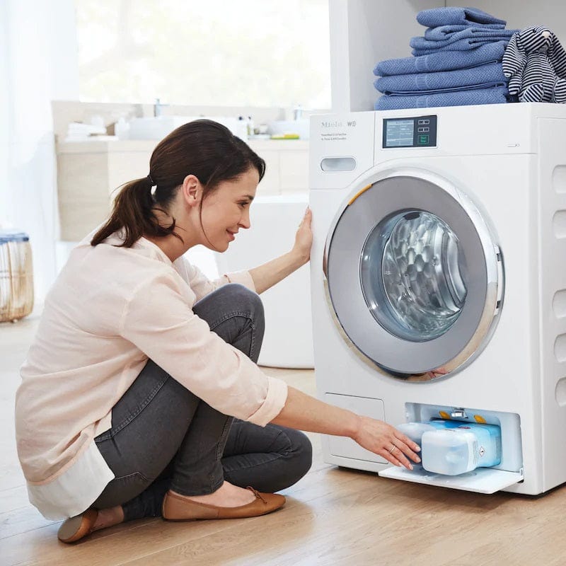 Miele UltraPhase 2 Sensitive (1.4 litres) 2-component detergent for whites and coloured items.